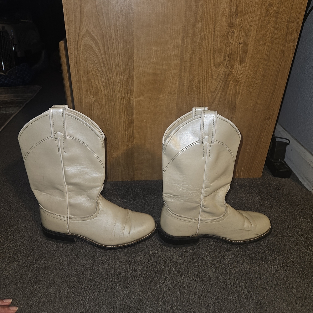 Laredo Off-White Leather Cowboy Boots